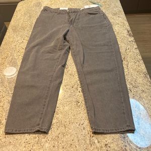 NWT Loose Mom Jeans